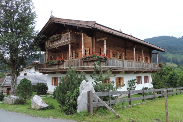 Tiroler Altholzhaus