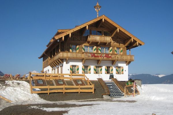 Skirestaurant in Altholzausführung